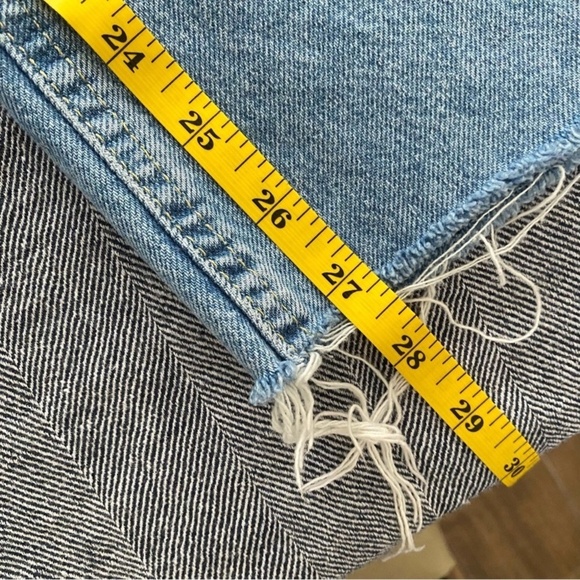 Forever 21 Light Blue Denim Distressed Ripped Mom Jeans Size 24 - Picture 6 of 6